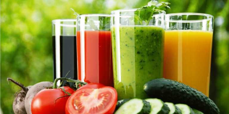 Jus & Smoothies. Consommez des fruits frais de saison facilement toute l'année!